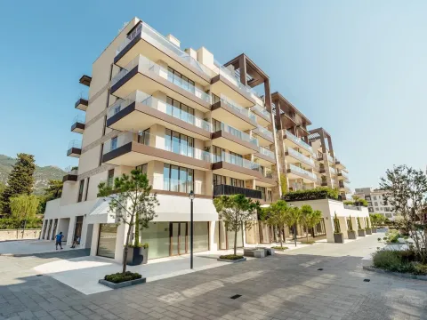 Prodaja, jednosoban stan, 95m², Porto Montenegro, Tivat - image 1