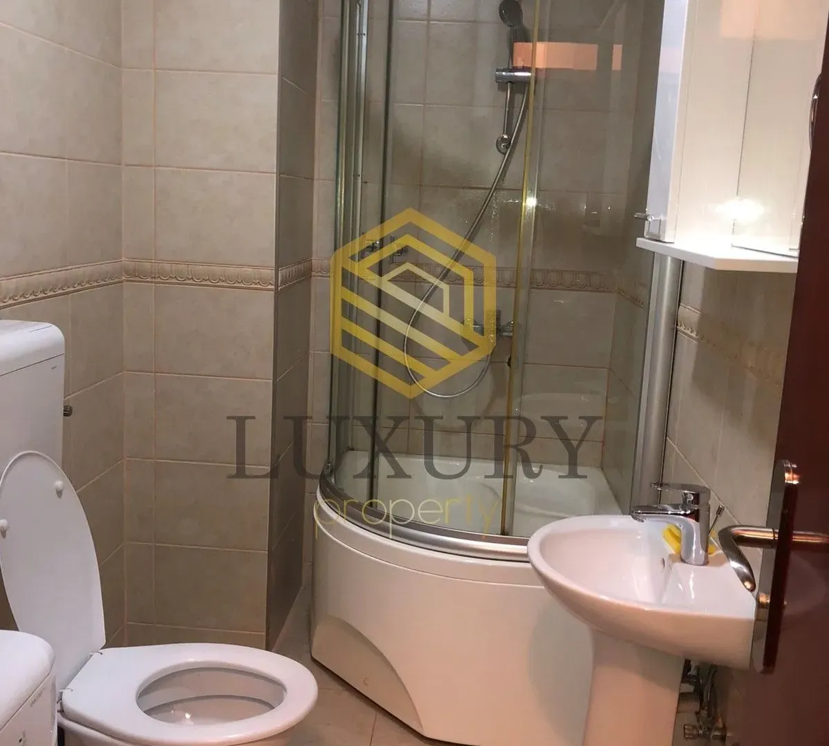 Izdavanje, jednosoban stan, 52m², 1 maj, Podgorica