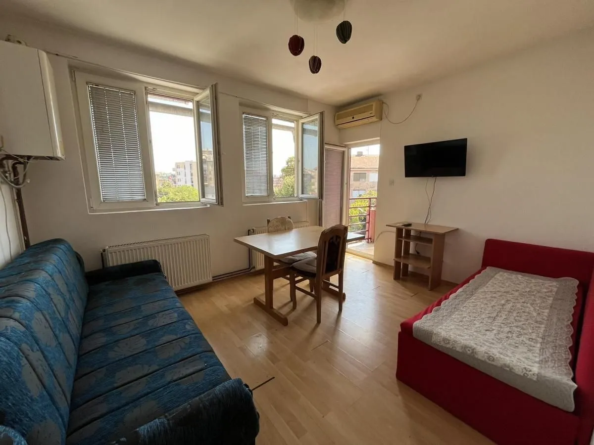 Rent, studio apartment, 26m², Kajsijar, Jagodina