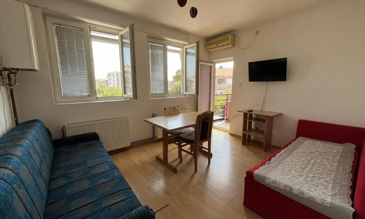 Izdavanje, garsonjera, 26m², Kajsijar, Jagodina