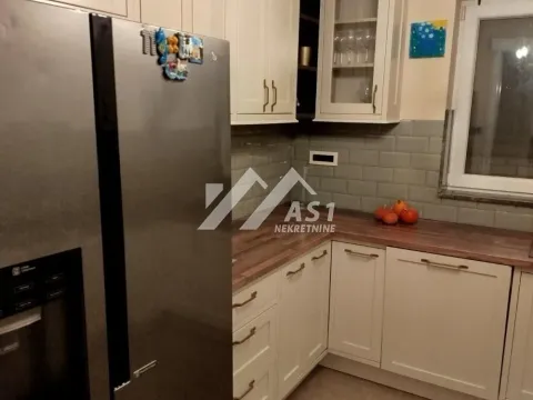 Izdavanje, kuća, 180m², Ledinci, Petrovaradin - image 5