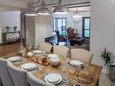 Sale, house, 192m², Dobrota, Kotor - image 13