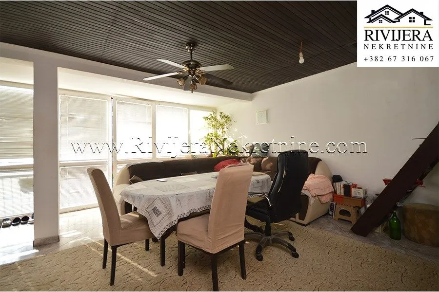 Prodaja, trosoban stan, 102m², Centar, Tivat