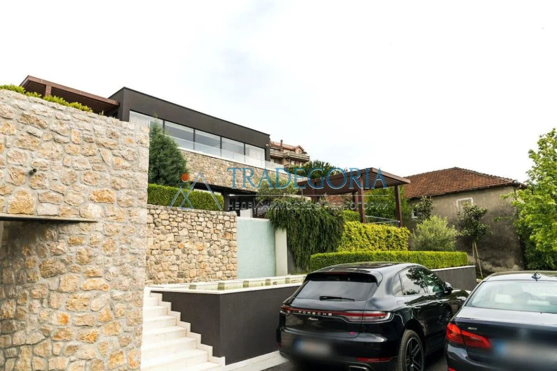 Prodaja, kuća, 162m², Podgorica, Crna Gora