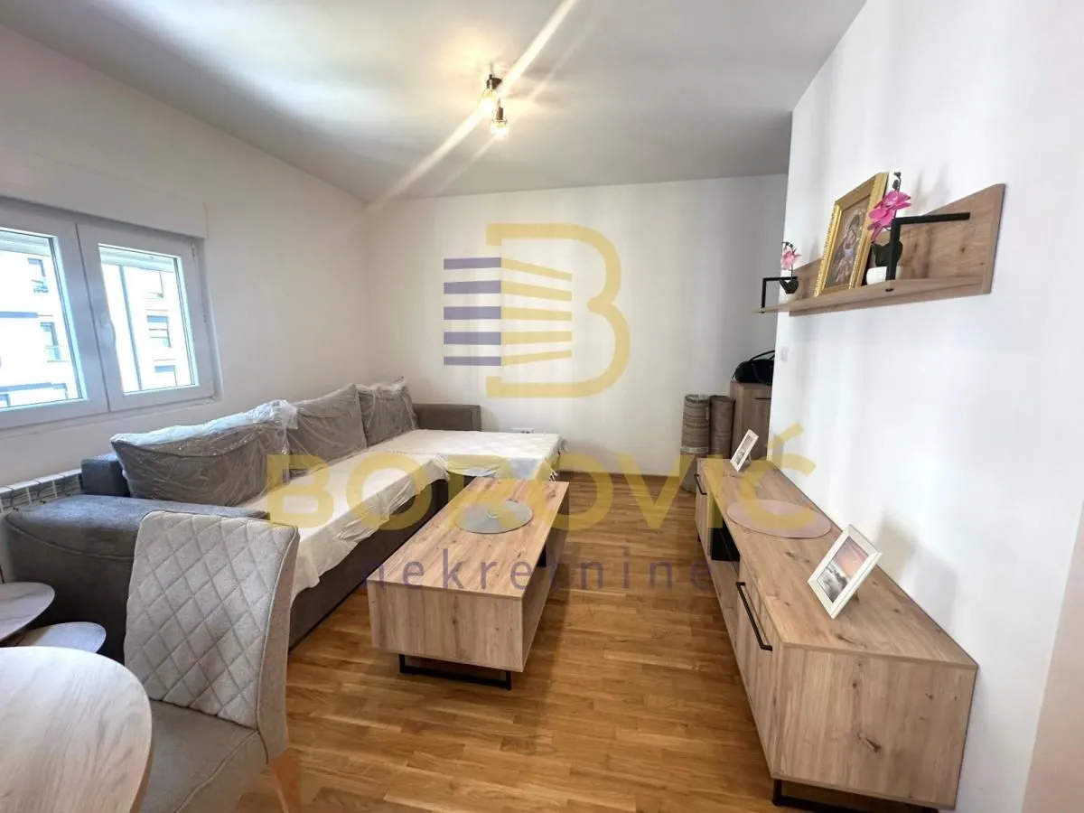 Izdavanje, dvosoban stan, 50m², Voždovac Sve Podlokacije, Beograd