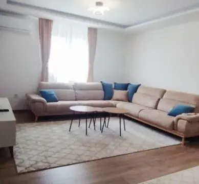 Izdavanje, trosoban stan, 100m², Zagorič, Podgorica