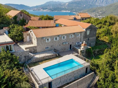 Sale, house, 176m², Kotor, Crna Gora - image 29