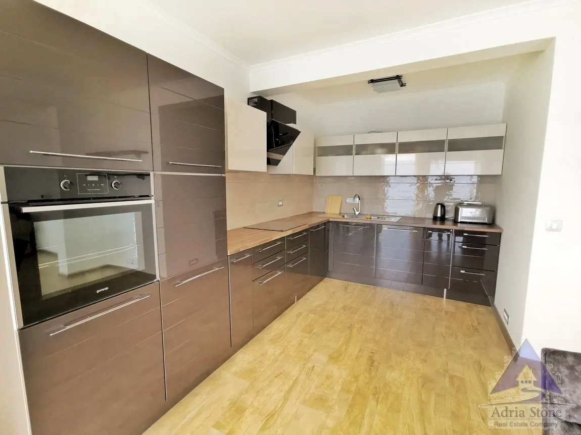 Prodaja, kuća, 185m², Krašići, Tivat