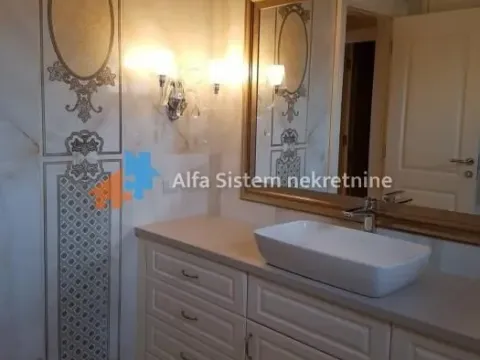 Izdavanje, stan, 215m², Senjak, Beograd - image 27