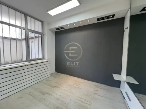 Izdavanje, poslovni prostor, 53m², Centar, Novi Sad - image 9