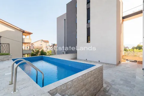 Rent, one bedroom apartment, 45m², Donja Lastva, Tivat - image 20