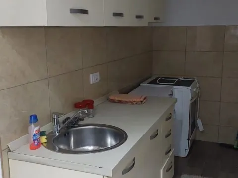 Izdavanje, jednosoban stan, 60m², City Kvart, Podgorica - image 4