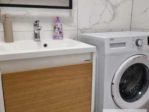 Izdavanje, trosoban stan, 55m², Šumice, Beograd - image 15