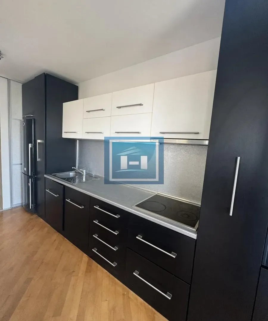 Prodaja, trosoban stan, 82m², Centar, Jagodina