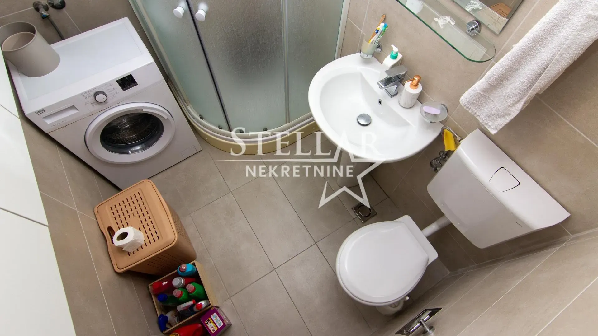 Izdavanje, jednosoban stan, 50m², Stari Aerodrom, Podgorica