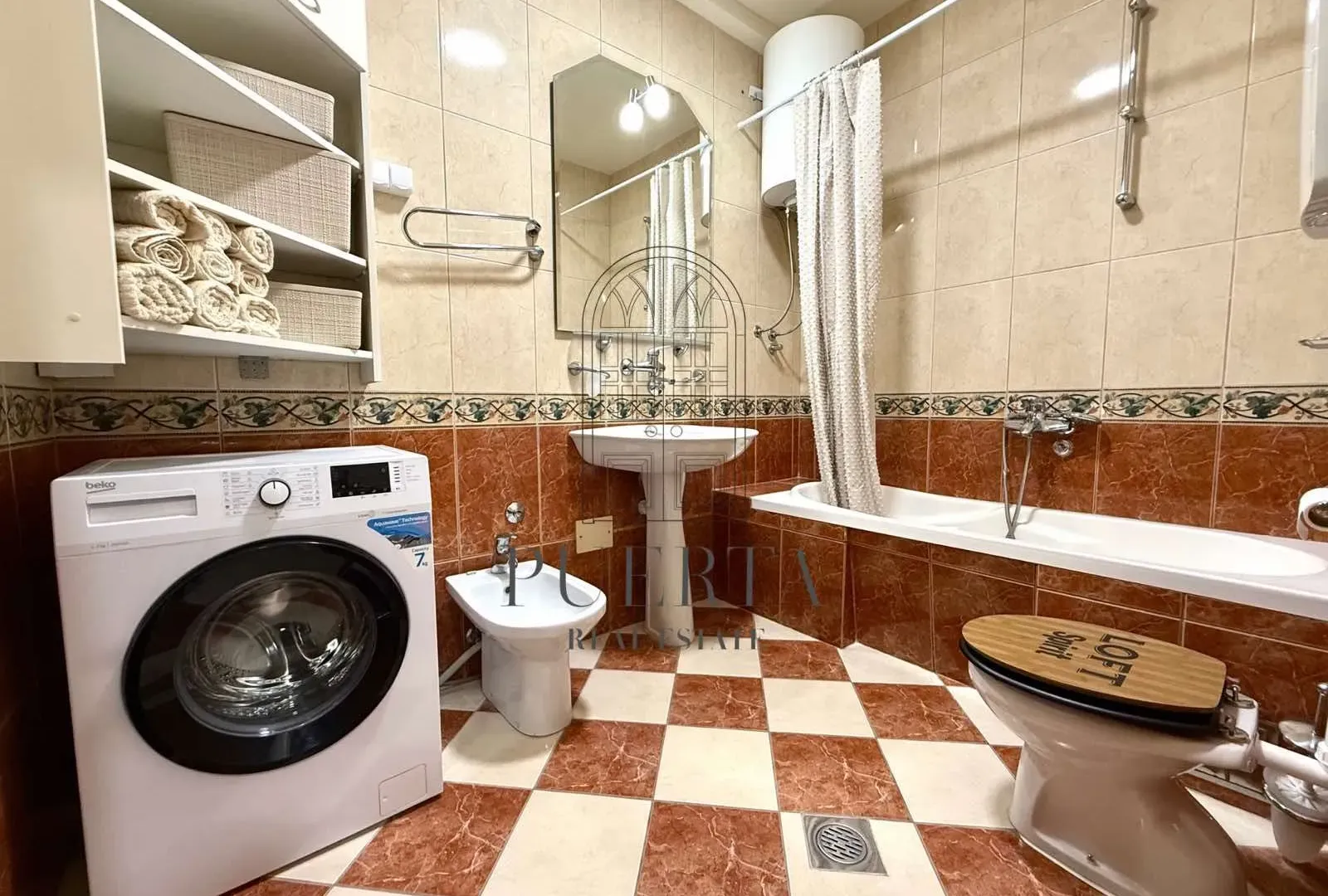 Izdavanje, trosoban stan, 114m², Preko Morače, Podgorica