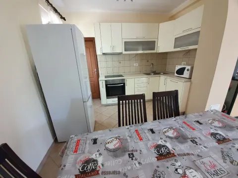 Rent, three bedroom apartment, 100m², Zelenika, Herceg Novi - image 3