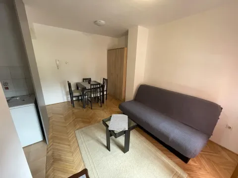 Izdavanje, garsonjera, 25m², Grbavica, Novi Sad Sve Podlokacije - image 2