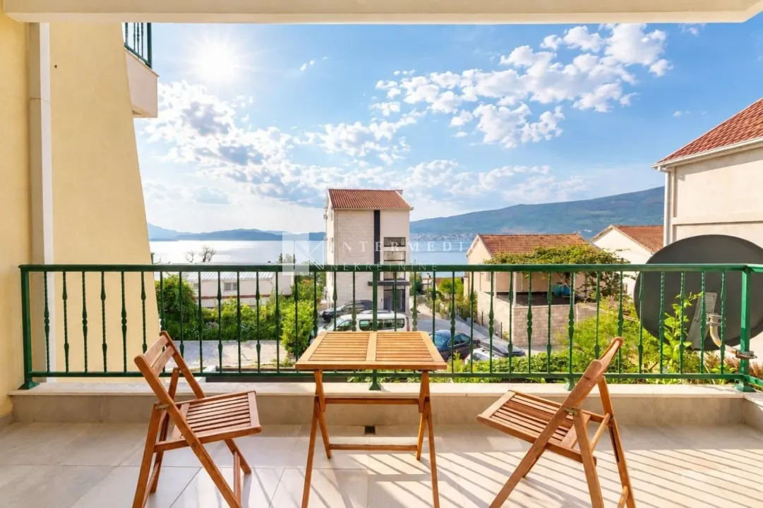 Sale, two bedroom apartment, 89m², Bijela, Herceg Novi