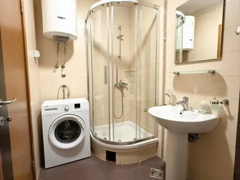 Prodaja, jednosoban stan, 44m², Stari Aerodrom, Podgorica - image 6