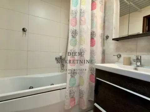 Rent, two bedroom apartment, 70m², Centar, Bar - image 13