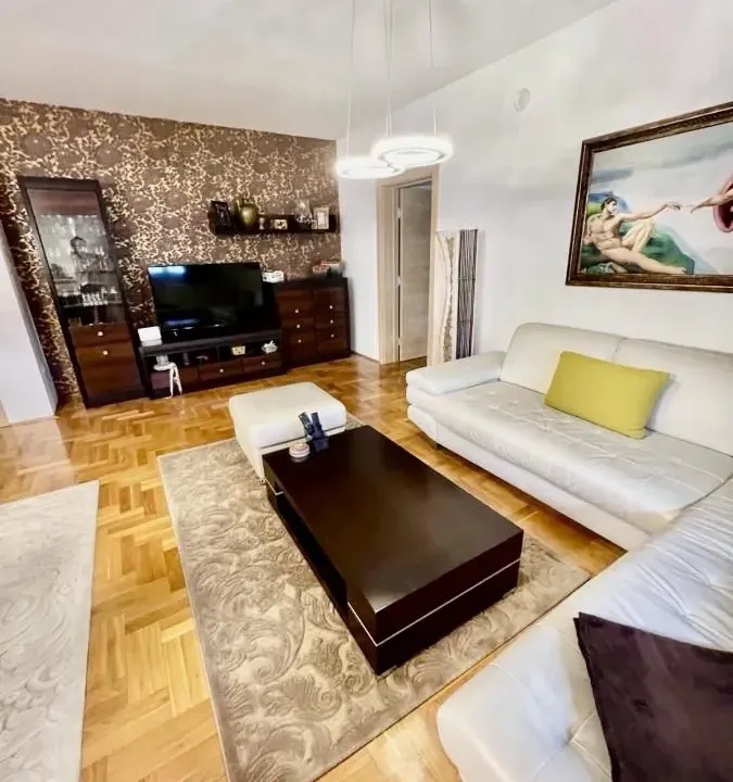 Sale, four bedroom apartment, 120m², Novo naselje, Novi Sad