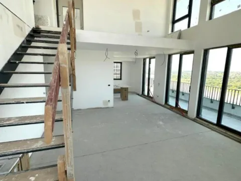 Sale, four bedroom apartment, 173m², Beograd Na Vodi, Beograd - image 7