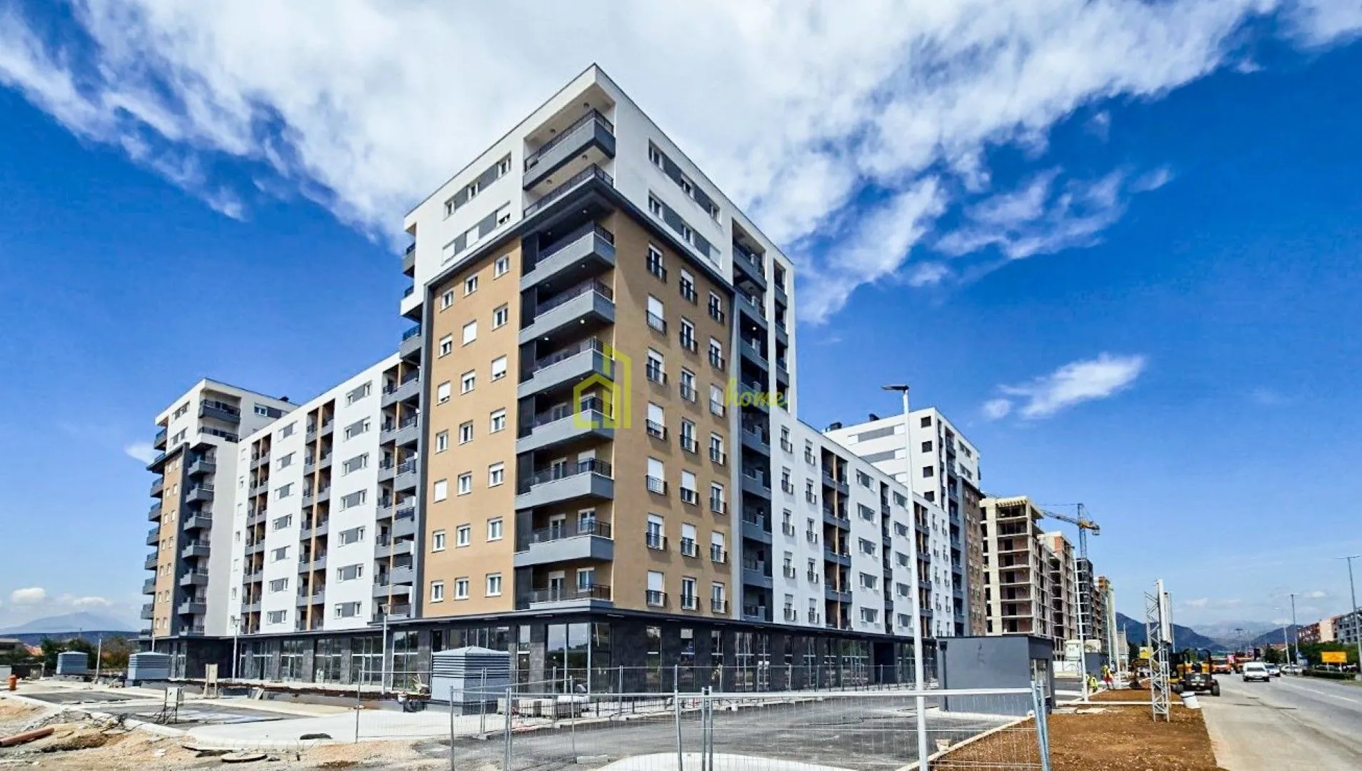 Izdavanje, poslovni prostor, 158m², Stari Aerodrom, Podgorica