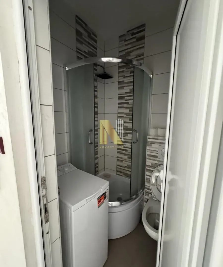 Izdavanje, jednosoban stan, 36m², Stari grad, Novi Sad