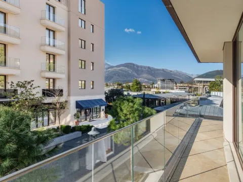 Prodaja, jednosoban stan, 74m², Porto Montenegro, Tivat - image 11