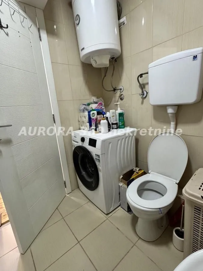 Izdavanje, dvosoban stan, 52m², Podbara, Novi Sad Sve Podlokacije