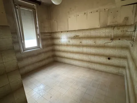 Prodaja, dvosoban stan, 85m², Centar, Podgorica - image 7