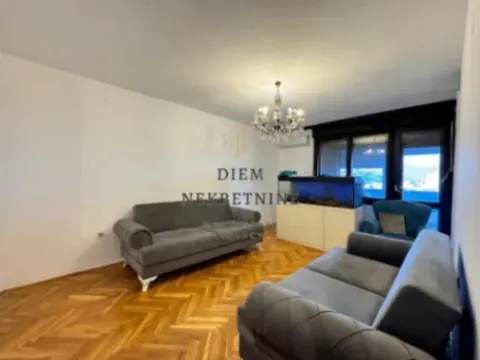 Prodaja, trosoban stan, 96m², Blok 6, Podgorica - image 13