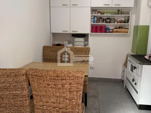 Sale, house, 162m², Zemun Gornji Grad, Zemun Sve Podlokacije - image 12