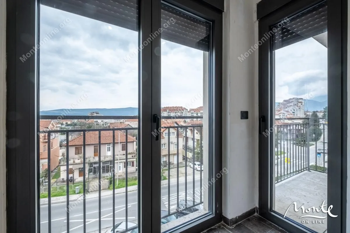 Prodaja, trosoban stan, 236m², Tivat, Crna Gora