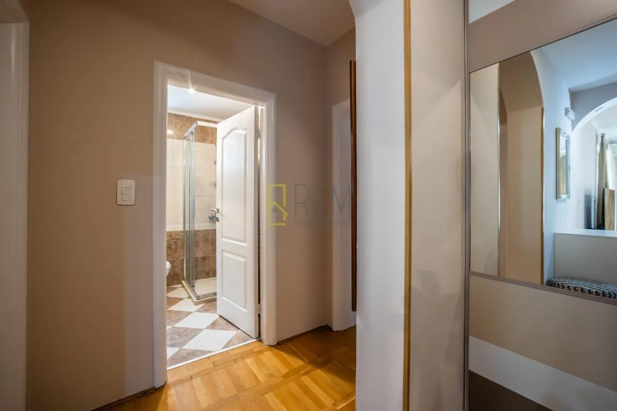 Prodaja, dvosoban stan, 70m², Cetinje, Crna Gora