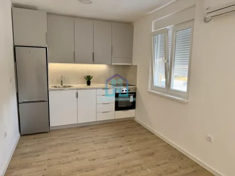 Prodaja, garsonjera, 26m², Vidovdansko naselje, Novi Sad Sve Podlokacije - image 4