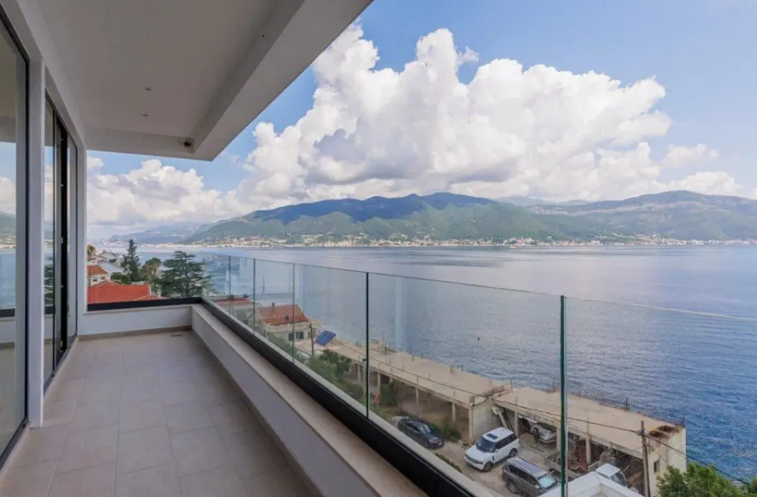 Sale, house, 315m², Krašići, Tivat