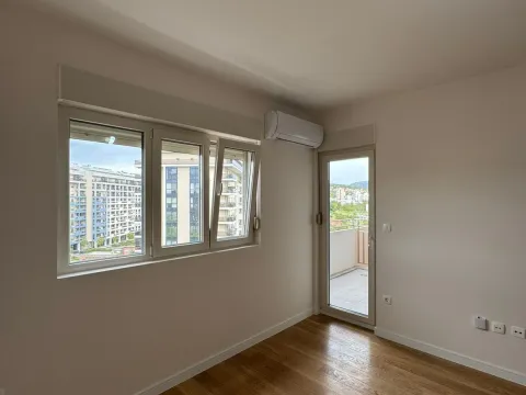 Izdavanje, jednosoban stan, 49m², Podgorica, Crna Gora - image 4