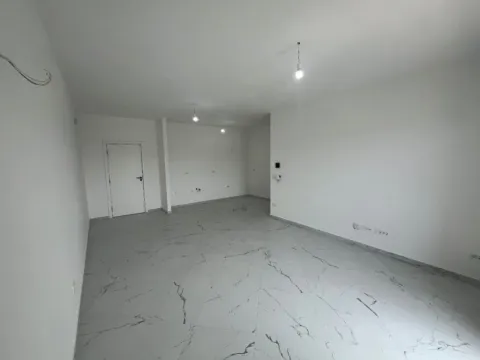 Prodaja, trosoban stan, 110m², Centar, Bar - image 5