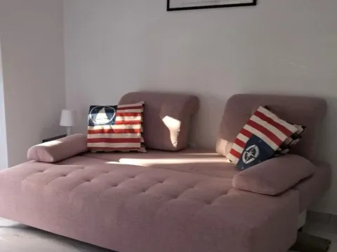 Izdavanje, garsonjera, 30m², Donja Lastva, Tivat - image 7