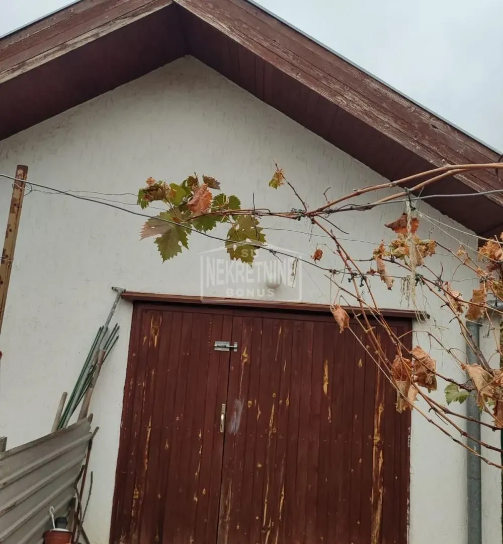 Prodaja, kuća, 270m², Železničko Naselje, Subotica