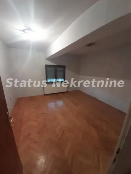 Prodaja, kuća, 200m², Futog, Novi Sad Sve Podlokacije