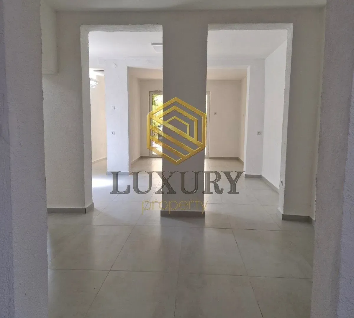 Rent, office space, 90m², Masline, Podgorica