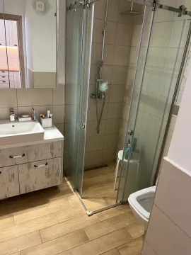Rent, one bedroom apartment, 46m², Budva, Crna Gora - image 22