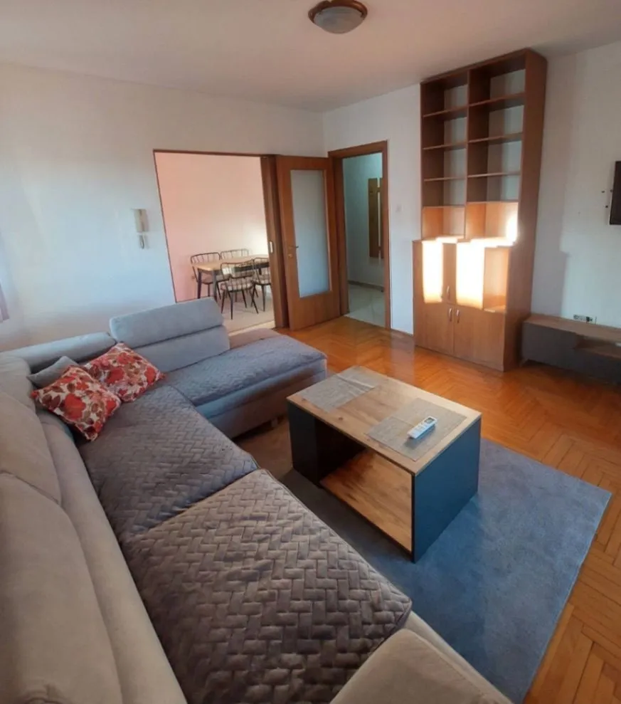 Izdavanje, jednosoban stan, 51m², Centar, Podgorica