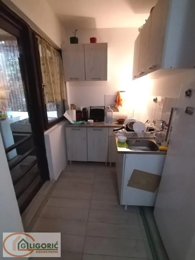 Sale, three bedroom apartment, 63m², Cvetkova Pijaca, Zvezdara Sve Podlokacije
