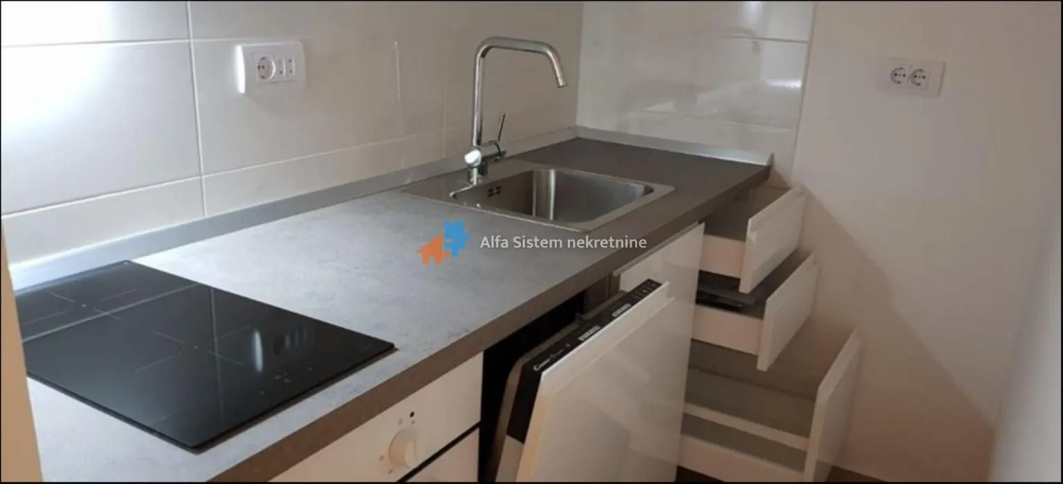Izdavanje, stan, 35m², Južni Bulevar, Vračar Sve Podlokacije
