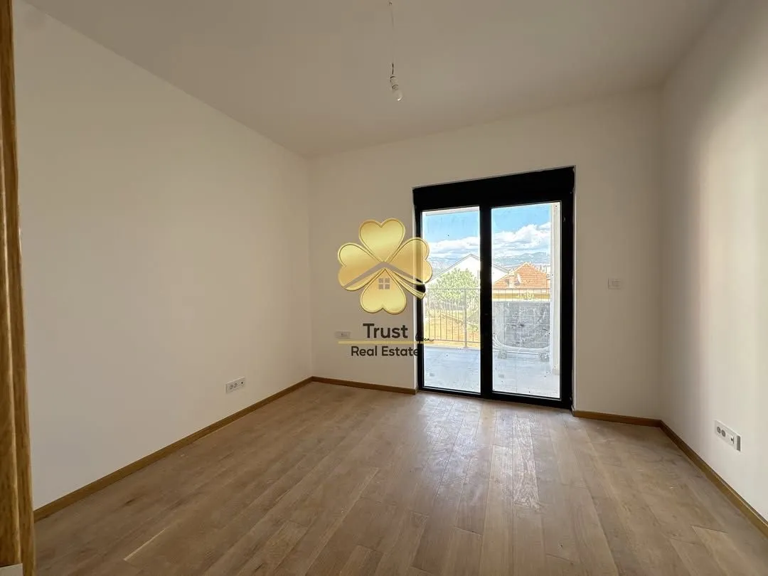 Prodaja, dvosoban stan, 76m², Zabjelo, Podgorica