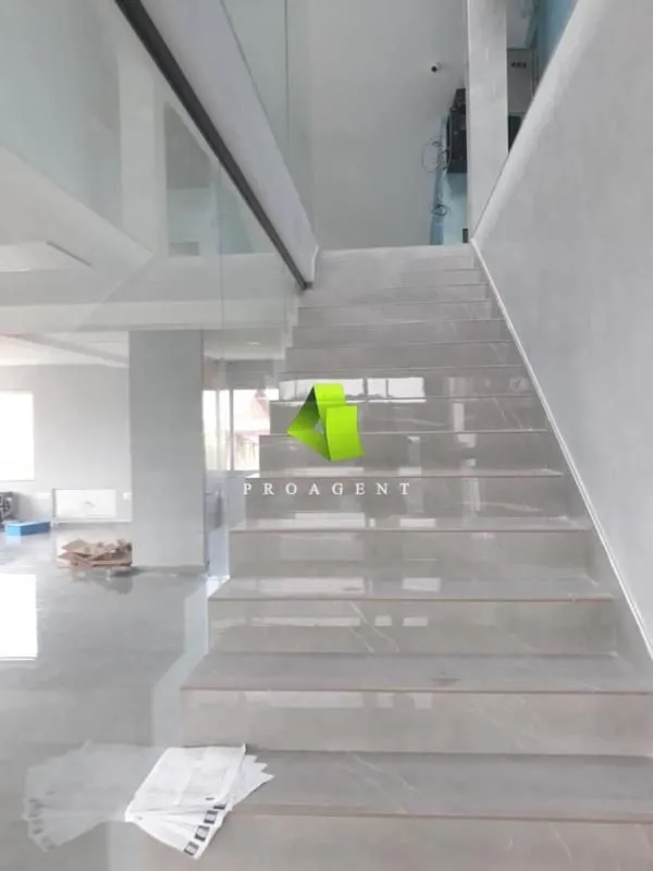 Rent, office space, 260m², Medijana, Niš